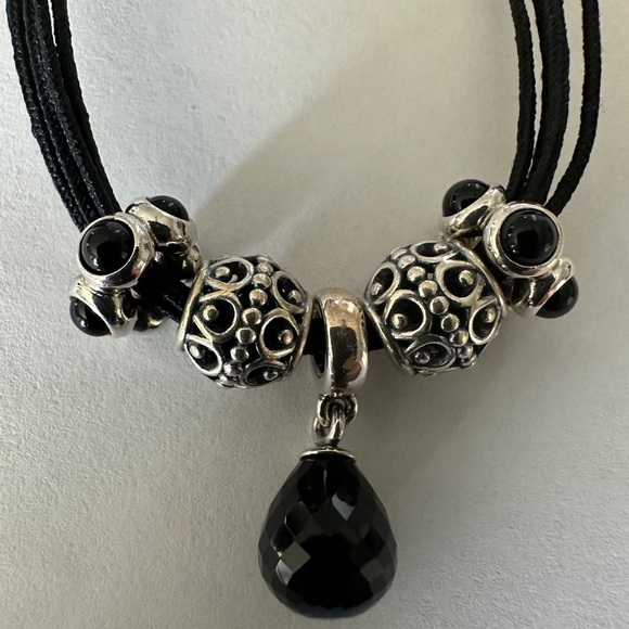 Pandora bracelet. - Picture 2 of 6